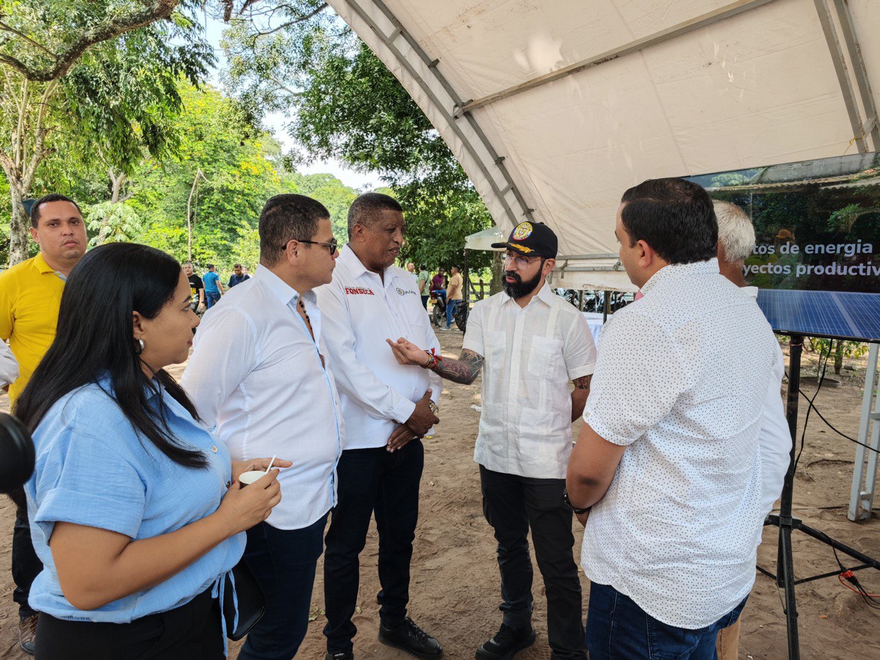 photo 5024073578756287907 y