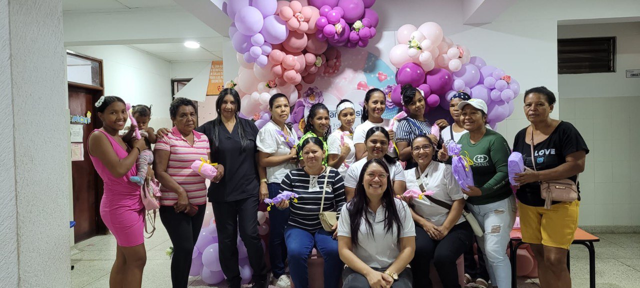 photo 5039714836036038079 y