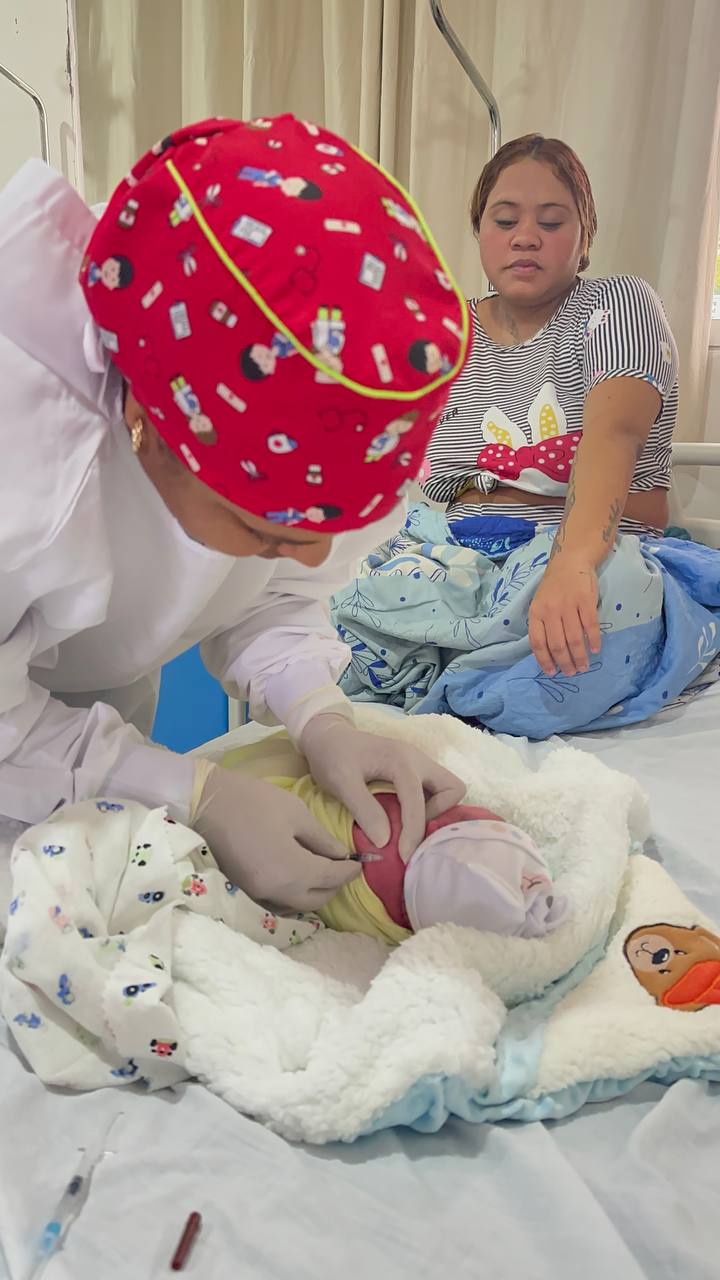 photo 5093758508305853878 y