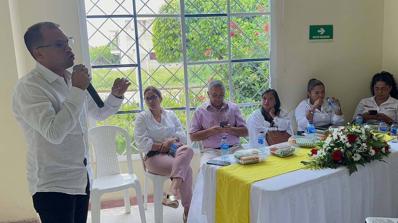 photo 5184100229094419580 y